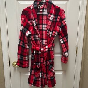 XS Victoria’s Secret PINK plaid robe